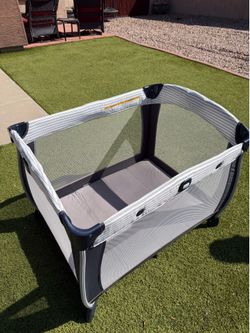 Graco pack and play portable crib