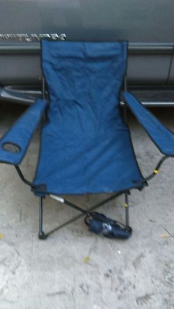 Portable folding chair