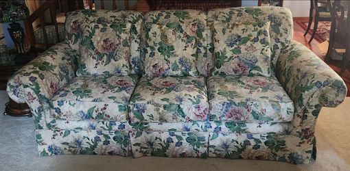 Vintage Lilly Floral Couches Set