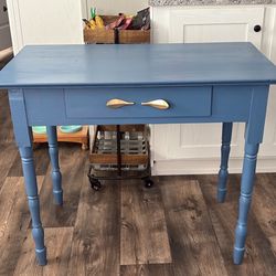 Adorable Vintage Desk 