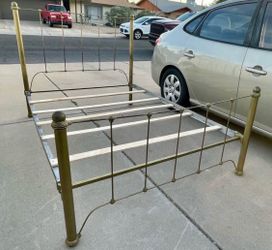 Vintage Antique Victorian Style Gold Metal Full Bed Frame