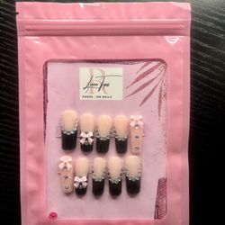 Handmade press-ons 💅🏽 