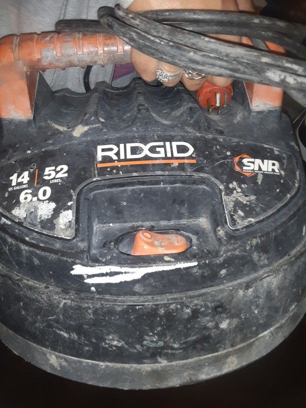 Top Part Of A Ridgid Shop Vac