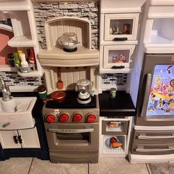 Extra large Toy kitchen