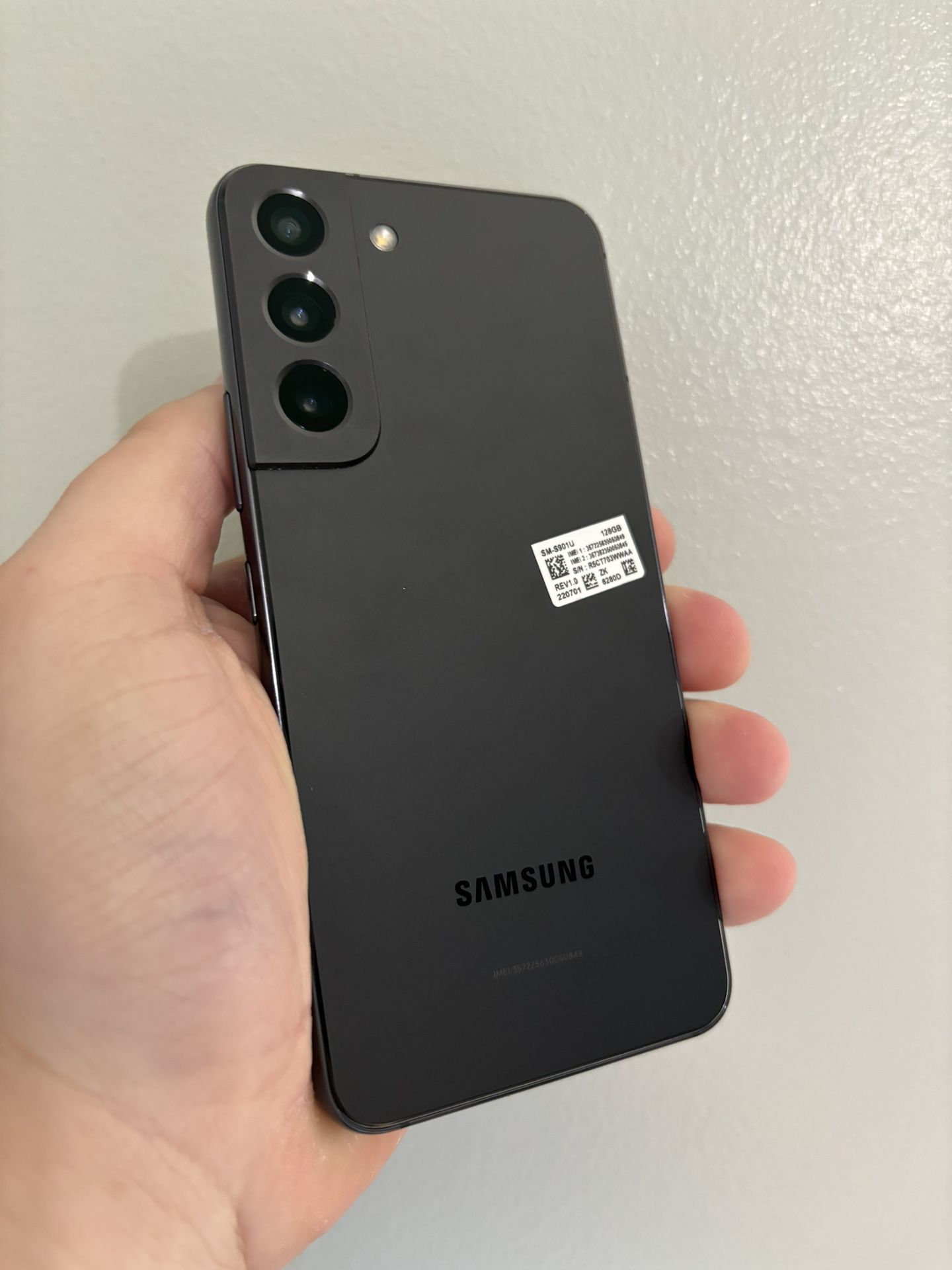 Samsung Galaxy S22 128GB Phantom Black AT&T/Cricket