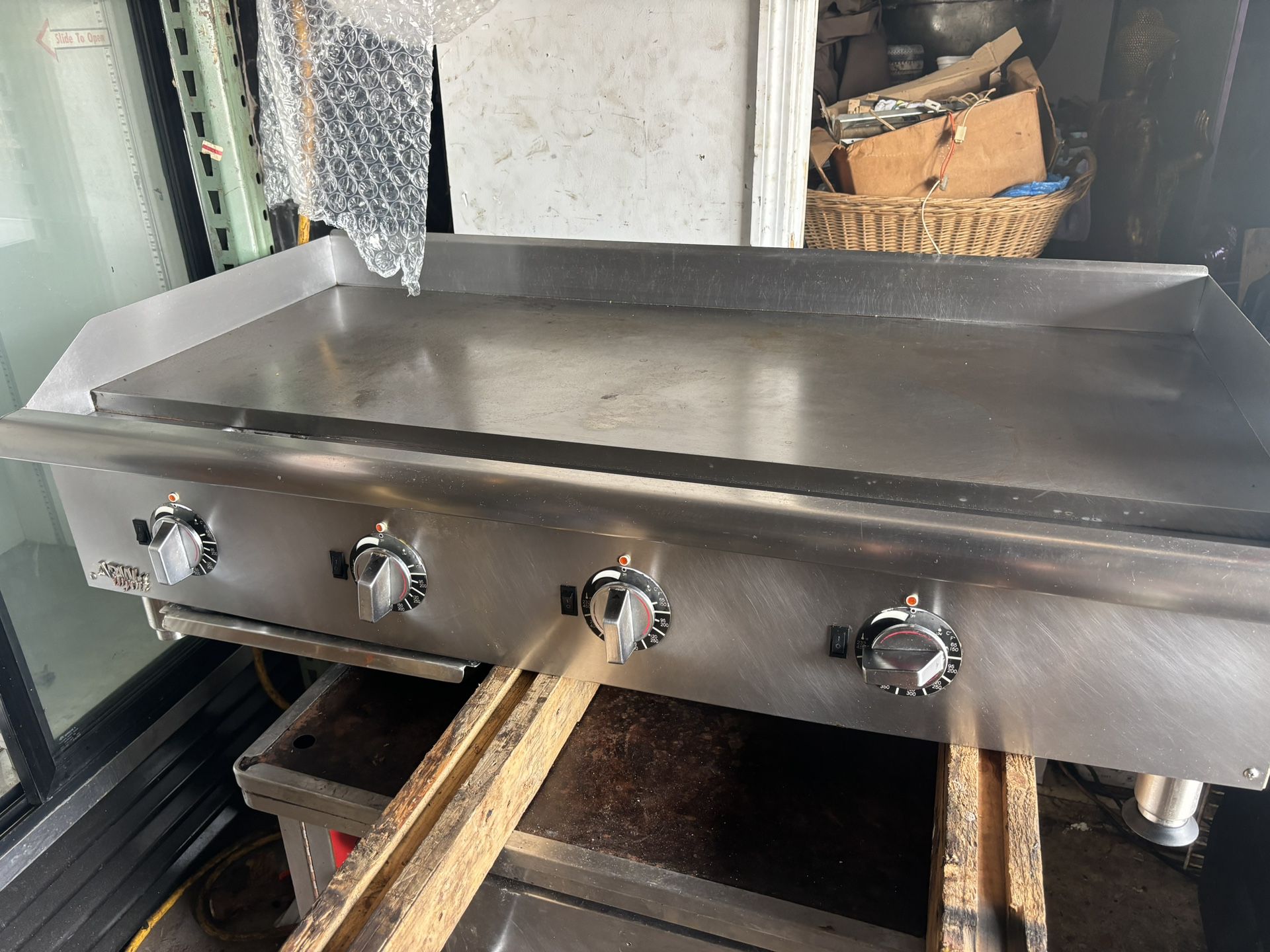 Electric Chrome Plate Griddle MESSAGE FOR PRICING 