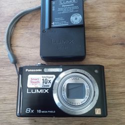 PANASONIC SMART TOUCH DIGITAL CAMERA 3.0" LCD HD TOUCH SCREEN  10X OPTICAL ZOOM 16 MEGAPIXELES TESTED WORKING 