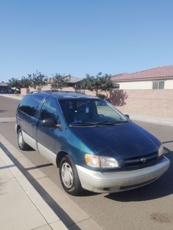 1998 Toyota Sienna