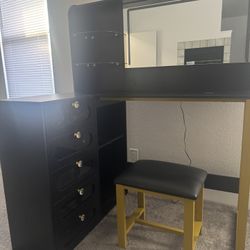 Vanity With Lights 