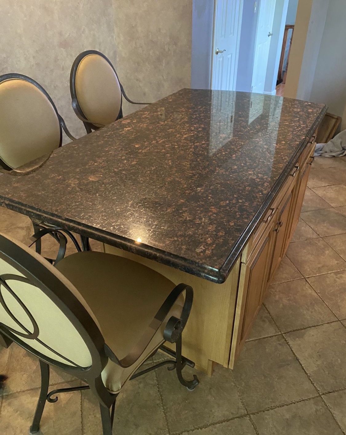 Kitchen Island With Granite Countertop for Sale in Staten Island, NY