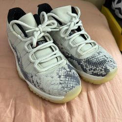 Jordan 11s Lows Light Bone Snakeskins