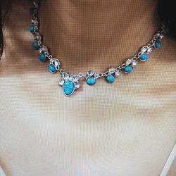 Turquoise fashion bohemian style white and green flower necklace