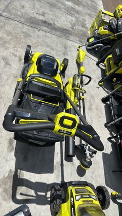 Ryobi 40v combo lawnmower trimmer and blower comes with battery and charger