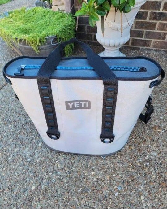 *** YETI COOLER ***