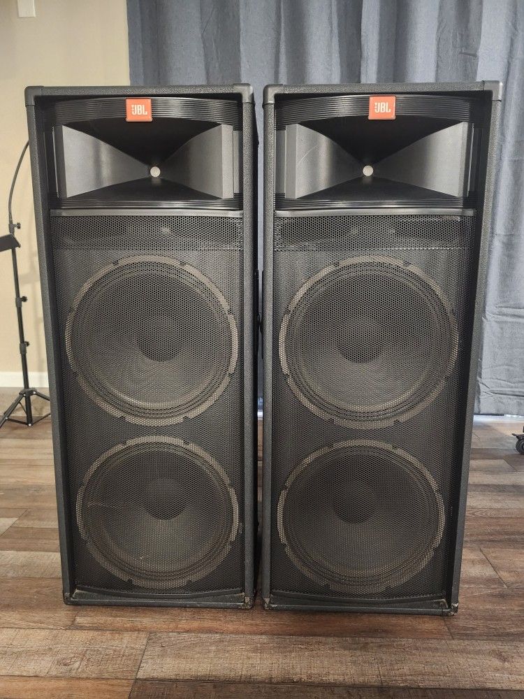 JBL TR225 Dual 15" Speakers