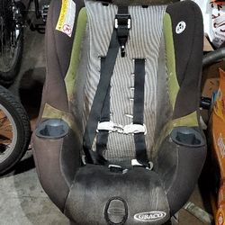 GRACO Forward-Facing Car Seat