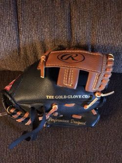 Rawling kids glove. Size 9