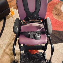 Multiple medical devices children and adult—-    ✅$125 obo   collapsible 4 wheel cart. Cash only no holds same day pick up in yakima- a little discolo