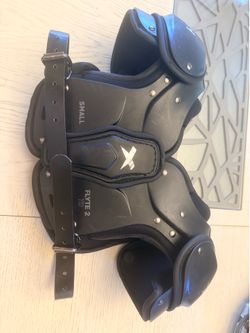 Xenith Flyte 2 TD Youth Football Shoulder Pads – Small