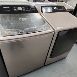 New Samsung Large Capacity 5.0cu Ft Top Load Washer And Gas Dryer Set