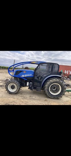 New Holland Tractor 