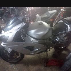 Kawasaki ZX9 six to choose from from $1500 to 5000