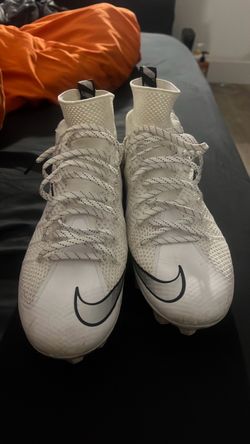 Nike untouchables white