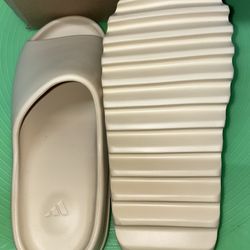 Yezzy Slide Size 11 Mens 