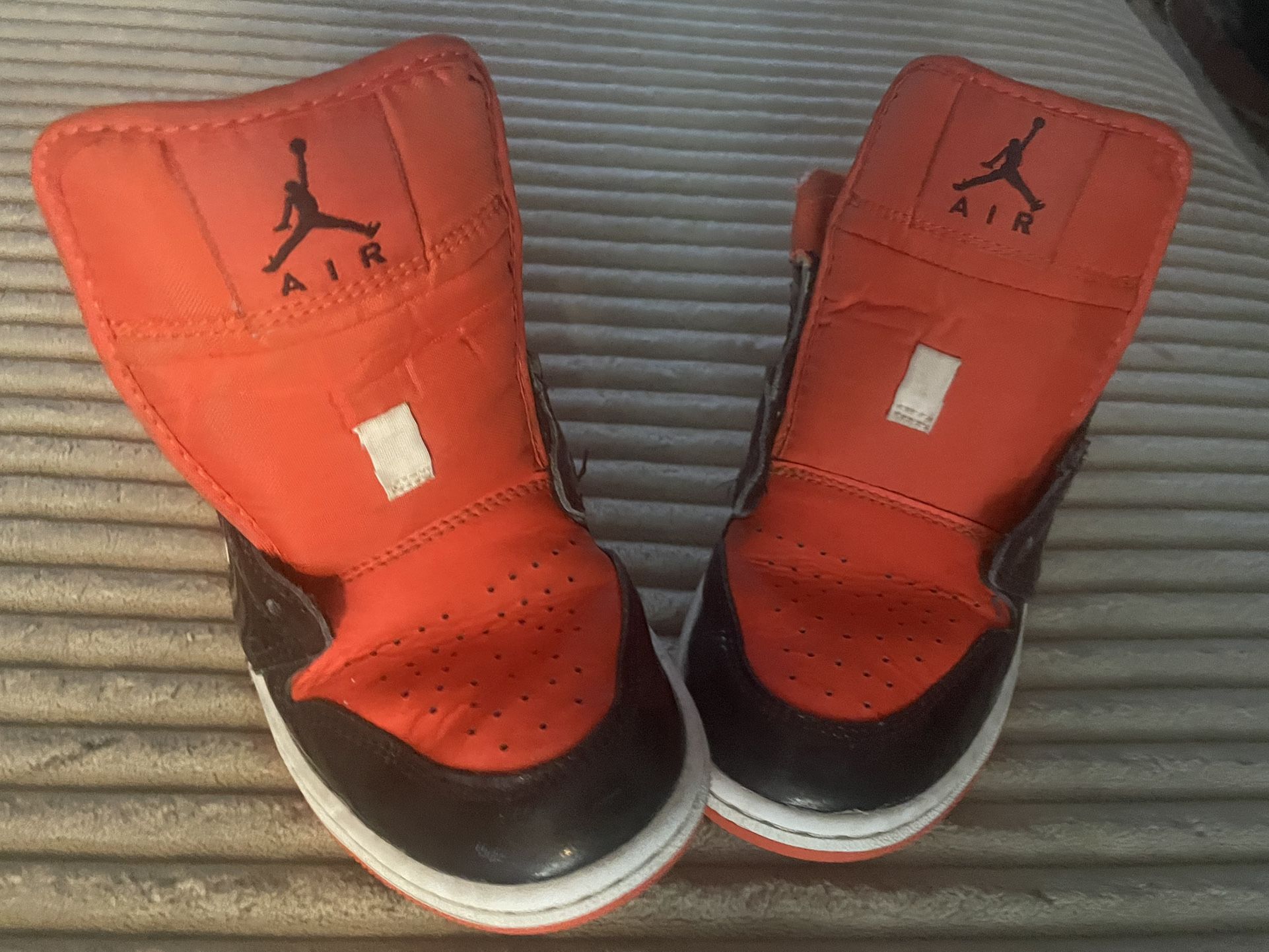 JORDAN 1 LOW SE GS 'HALLOWEEN' 4.5Y