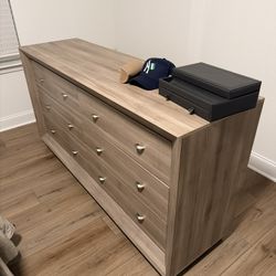 Dresser Set 