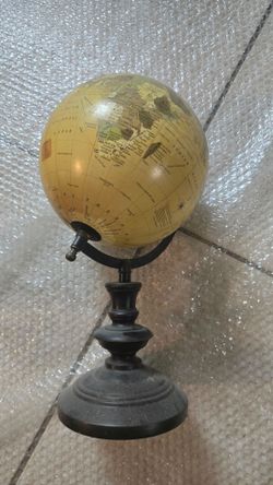 Pier 1 globe