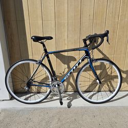 19.5 lb. All-Carbon Scott CR1 Pro Comp Racing Bike