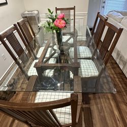Dining Room Table 