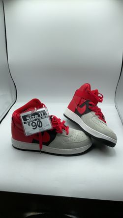 Nike red