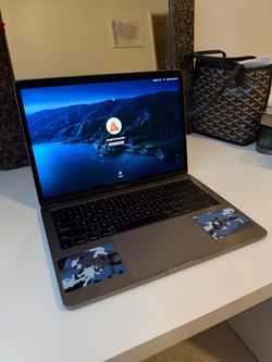 Apple MacBook Pro 13” (2017) – Intel i5, 8GB RAM, 128GB SSD
