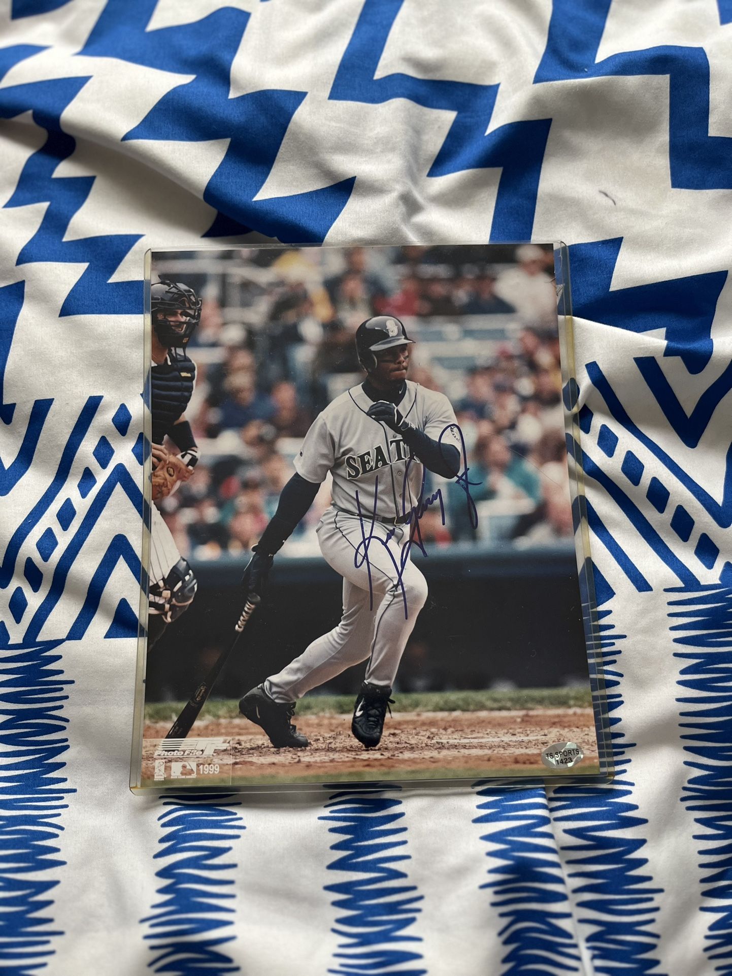 Ken Griffey Jr Baseball Autographed Picture