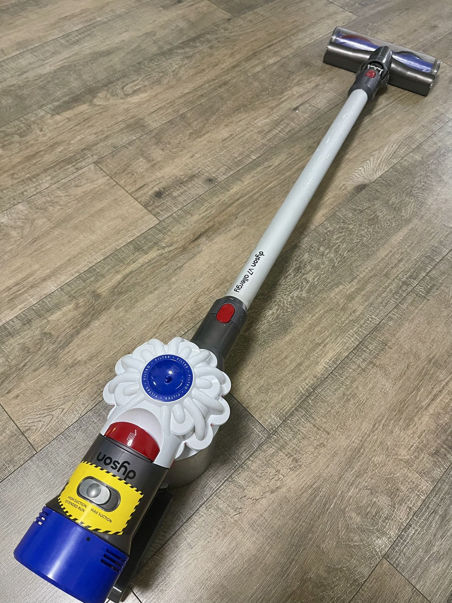 Dyson V7 Cordless Vacuum