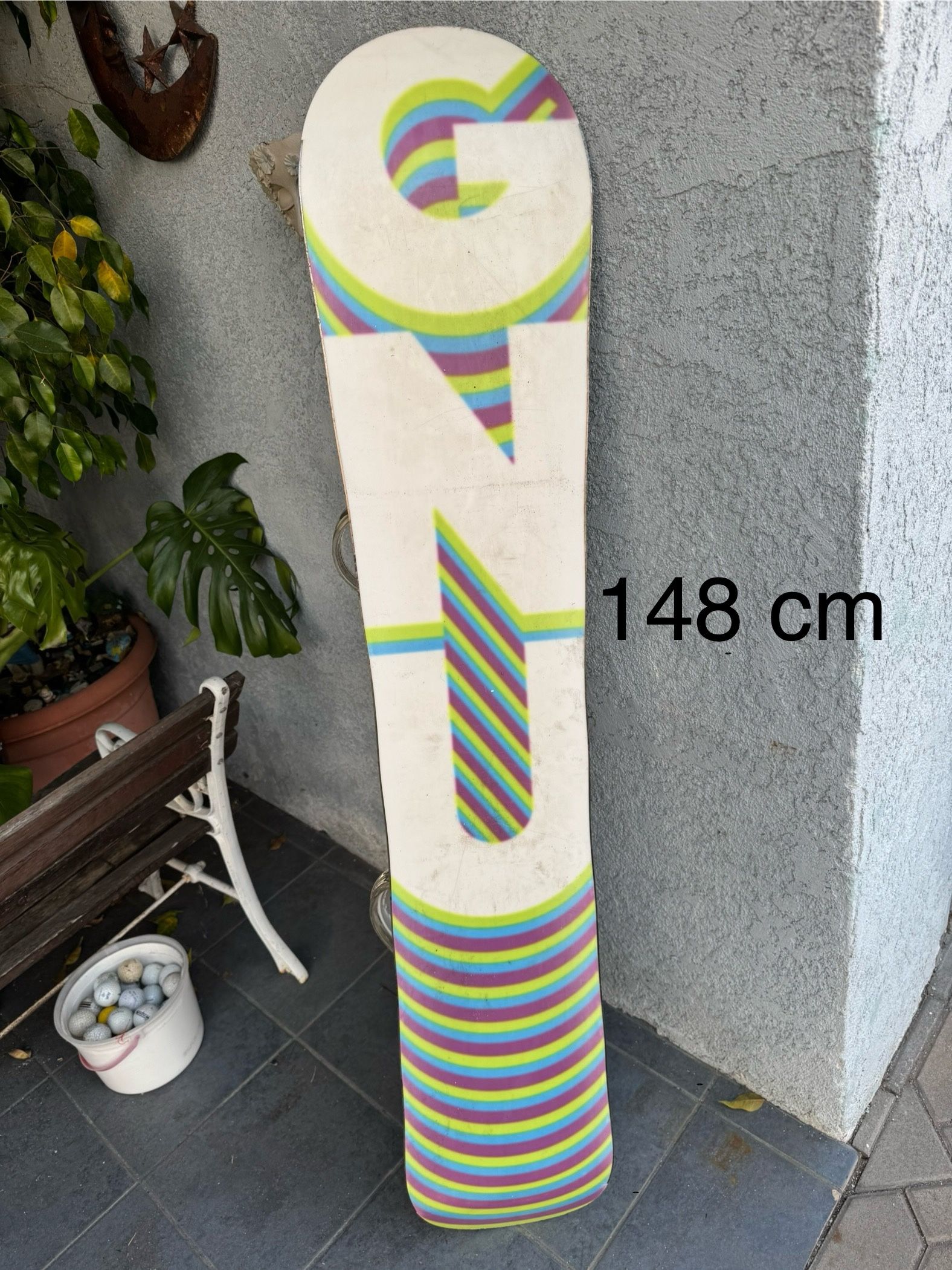 GNU B Nice women’s Snowboard (148cm) With Burton Bindings
