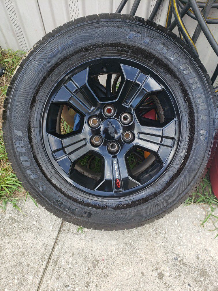265/65/18 Chevrolet Silverado 4 Rims and Tires