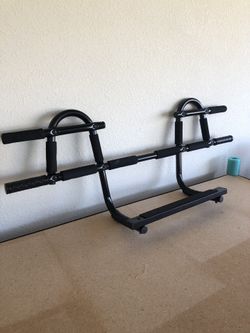 Chin Up Bar - Beach body