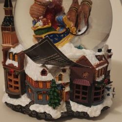 Santa's Sleigh Snow Globe