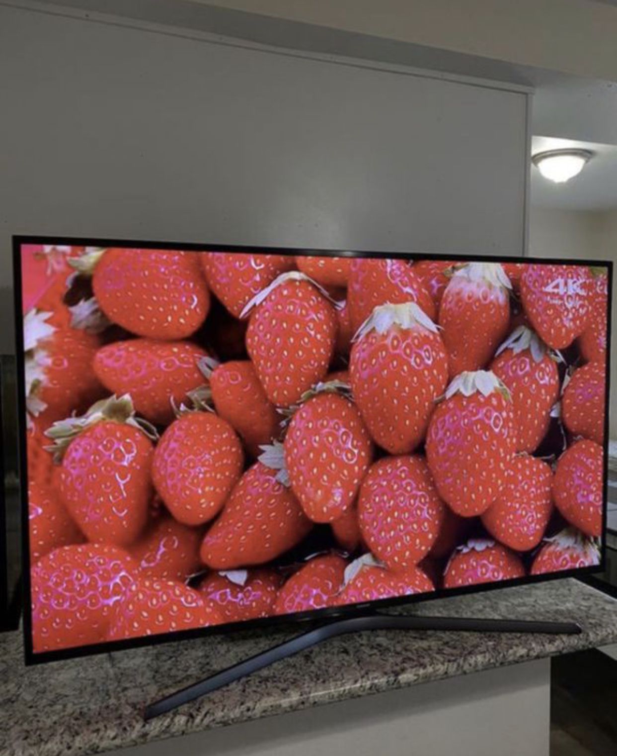 55 inch Samsung smart tv 4K ((FREE DELIVERY ))