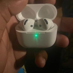 AirPods 4th Gen 