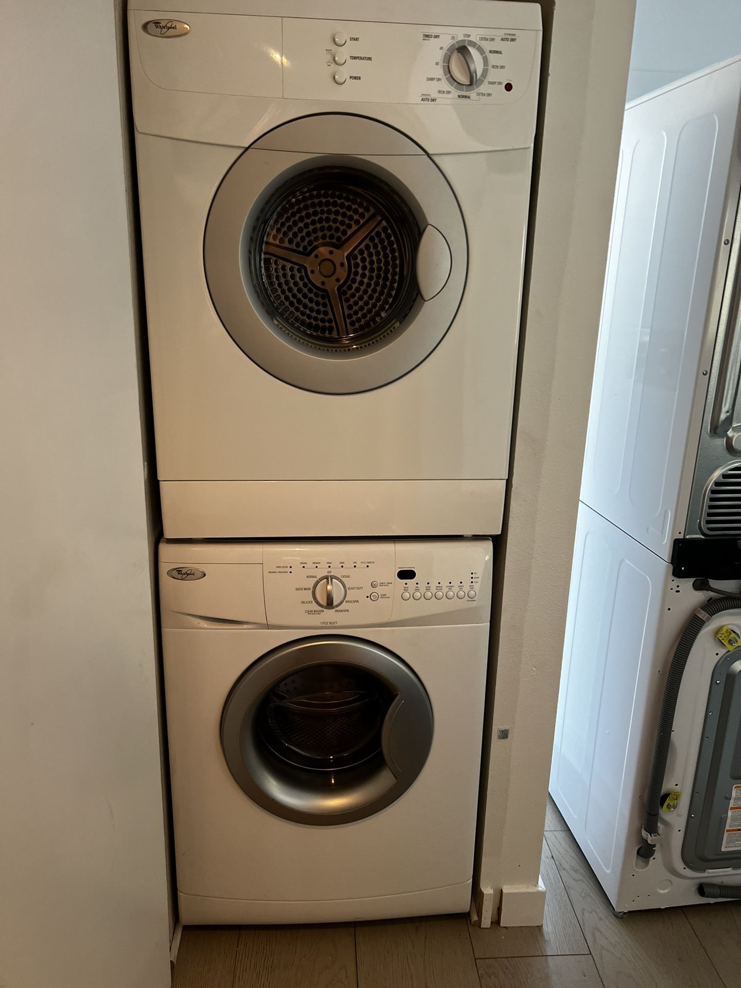 Whirlpool. 220 Electric Washer And Electric Dryer