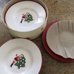 Pottery Barn Christmas Plates. Set Of 4