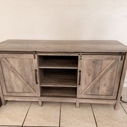 Rustic Tv Stand - NEED GONE-Up To 80 In Tv Hold