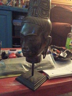 Budda head eastue
