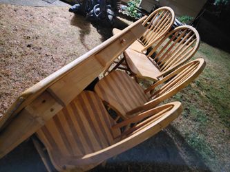 Dining table for sale