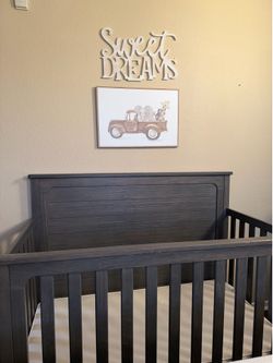 DELTA Monterey Crib