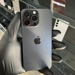 iphone 15 Pro Max 256gb (Unlocked) 